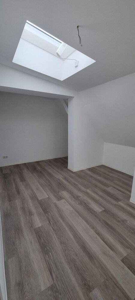 Schöne, helle 4-Zimmer-Wohnung mit Balkon in Magdeburg - 122 m²