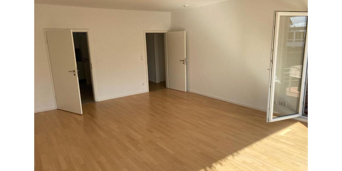 Dachgeschoßwohnung Lingen (Ems) - 4 Zimmer, 116 m&sup2;, 1.150&euro; | Angebot:26545456