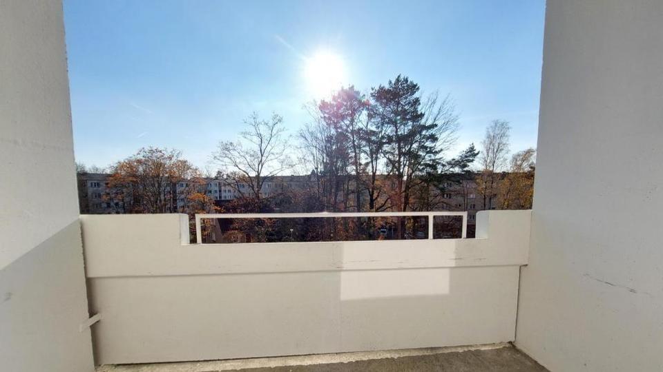 Etagenwohnung Bernsdorf - 3 Zimmer, 61 m&sup2;, 195&euro; | Angebot:26564882