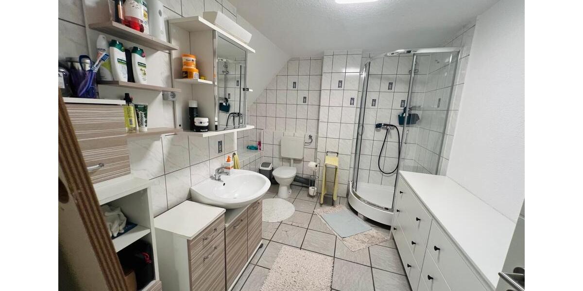 Traumhafte Whg mit großer Dachterrasse und Garten 4 zimmer