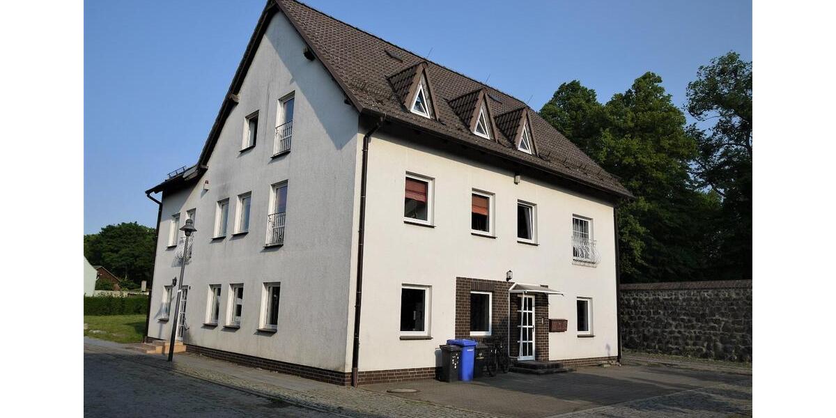 große 5-Raumwohnung in 17098 Frieland zu vermieten 5 zimmer