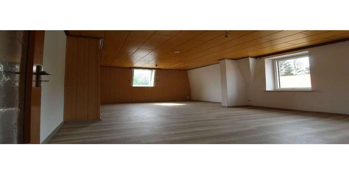 Etagenwohnung Lunzenau - 4 Zimmer, 81 m&sup2;, 430&euro; | Angebot:25017279