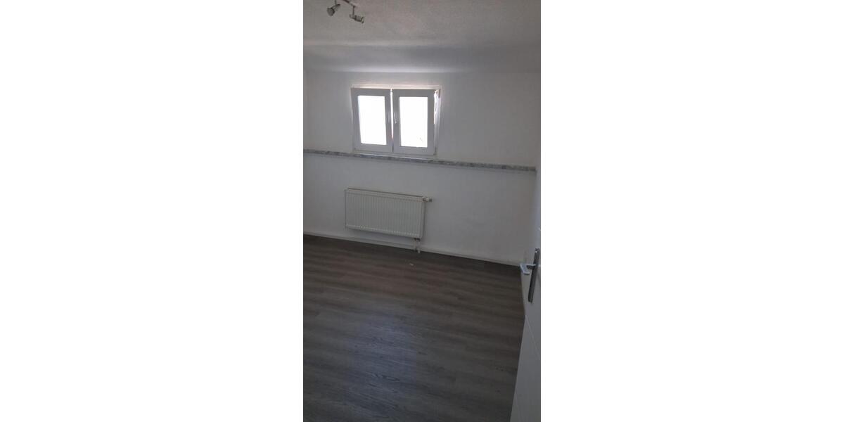 Etagenwohnung Steinen - 4 Zimmer, 110 m&sup2;, 1.300&euro; | Angebot:25046523
