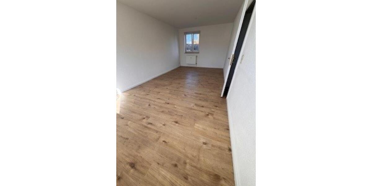 Erdgeschoßwohnung Neustrelitz - 2 Zimmer, 54 m&sup2;, 420&euro; | Angebot:25366032