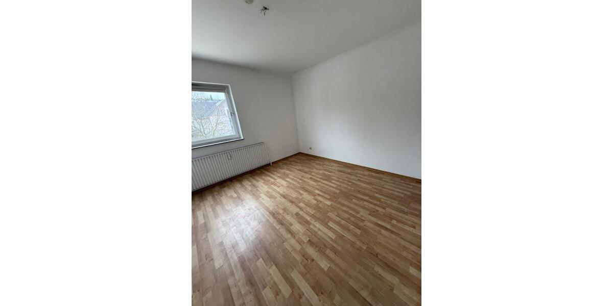 Etagenwohnung Hilchenbach - 4 Zimmer, 95 m&sup2;, 665&euro; | Angebot:26025222
