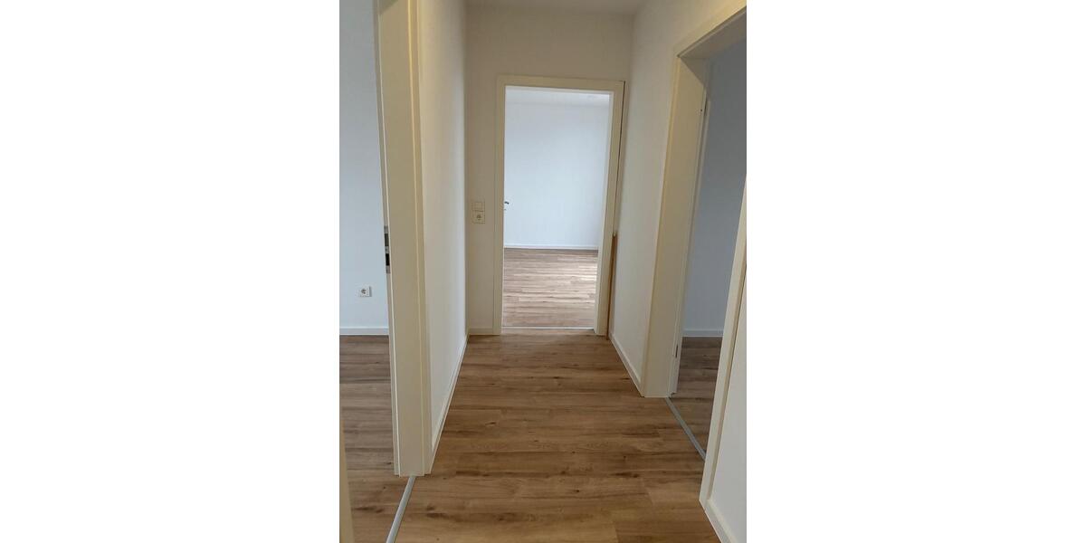 Dachgeschoßwohnung Rösrath - 3.5 Zimmer, 67 m&sup2;, 1.150&euro; | Angebot:24763824