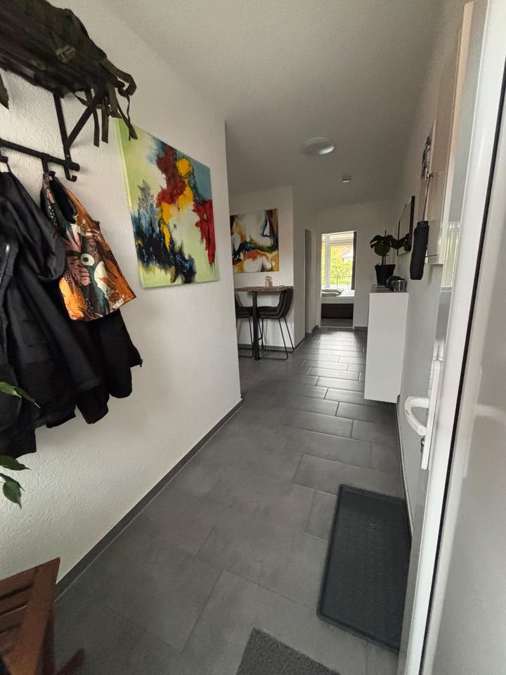 Zentrale 2-Zimmer-Wohnung mit großem Balkon. WG-geeignet