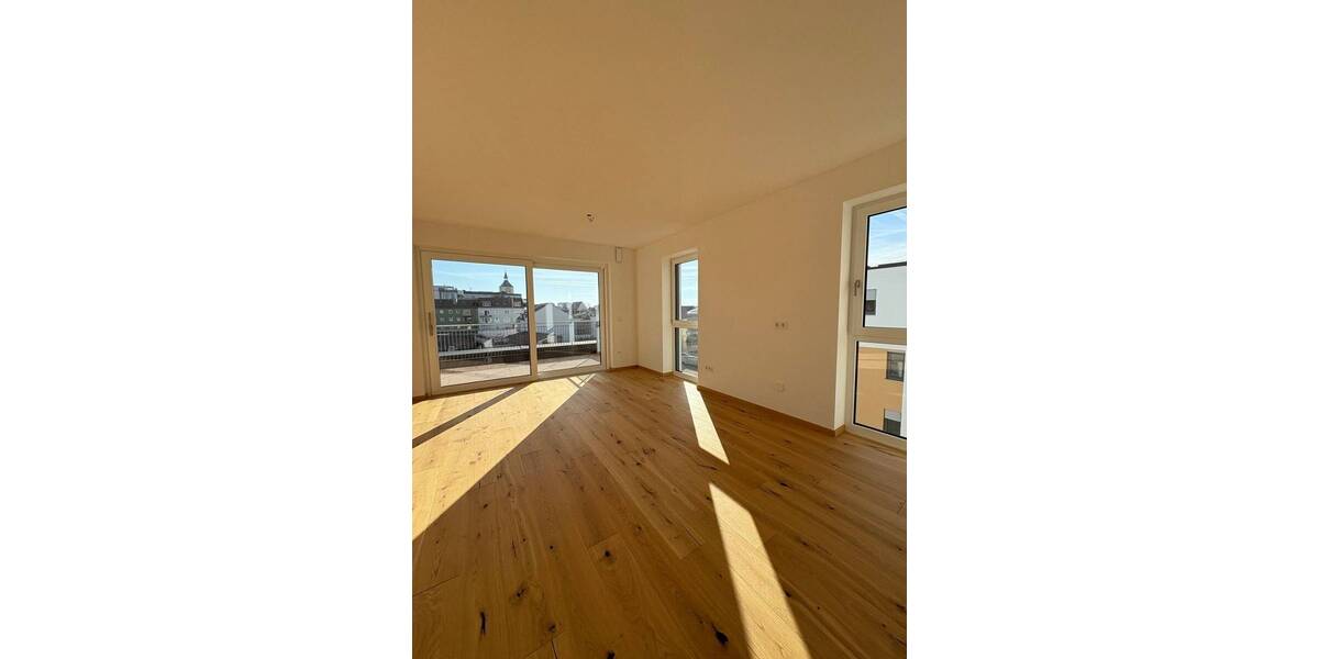 Etagenwohnung Deggendorf - 3 Zimmer, 112 m&sup2;, 1.970&euro; | Angebot:25690401