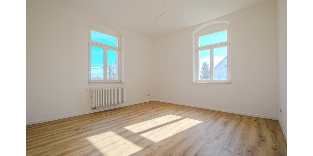 BEL-ÉTAGE MIT BALKON & BLICK – ERSTBEZUG NACH SANIERUNG – GROSSZÜGER KÜCHENBEREICH – 2 BÄDER - Etagenwohnung Stolpen Stolpen | Angebot:26067677