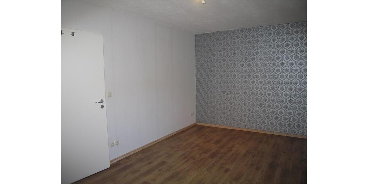 Erdgeschoßwohnung Neubrandenburg - 2 Zimmer, 76 m&sup2;, 750&euro; | Angebot:26521101