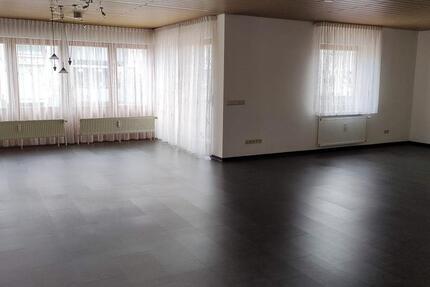 Große 3½ Zimmerwohnung, befristeter Mietvertrag bis zum 30.06.27 3 zimmer