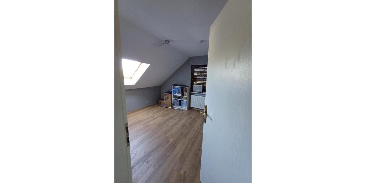 Dachgeschoßwohnung Fredersdorf-Vogelsdorf Vogelsdorf - 4 Zimmer, 77 m&sup2;, 1.200&euro; | Angebot:26049977