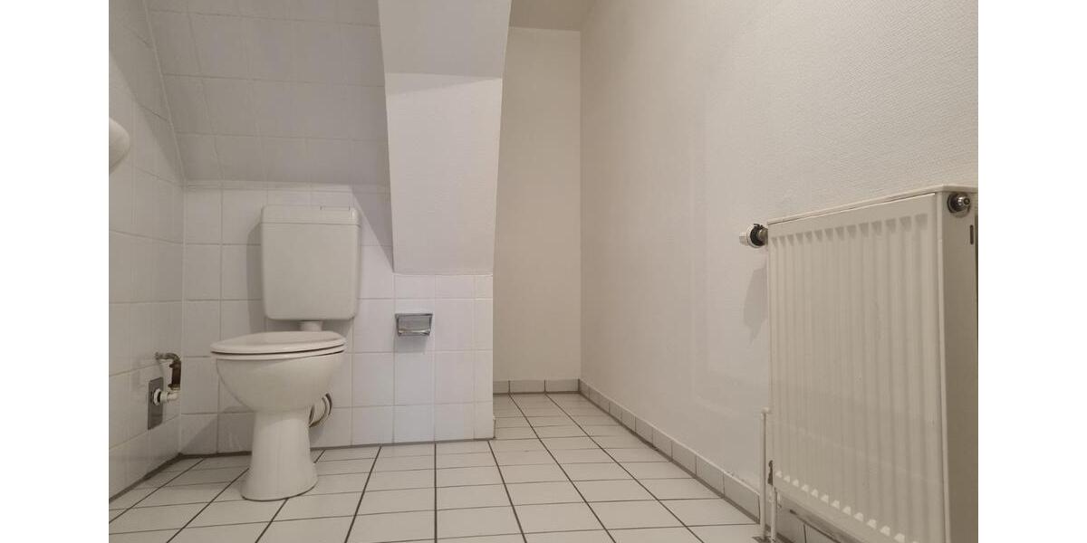 Dachgeschoßwohnung Halberstadt - 4 Zimmer, 117 m&sup2;, 699&euro; | Angebot:24522286