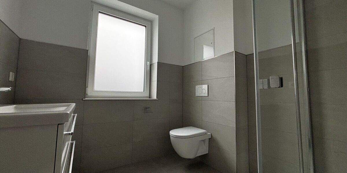 Etagenwohnung Bremerhaven Schiffdorferdamm - 3 Zimmer, 84 m&sup2;, 1.020&euro; | Angebot:25737098