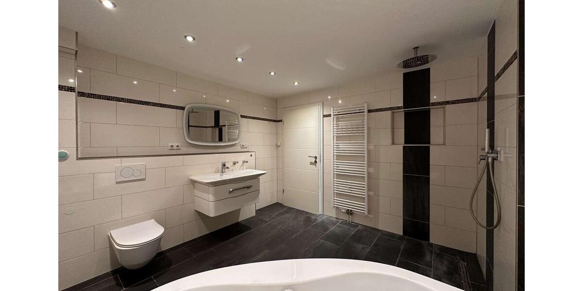 Etagenwohnung Friedberg - 3 Zimmer, 118 m&sup2;, 1.700&euro; | Angebot:26632572