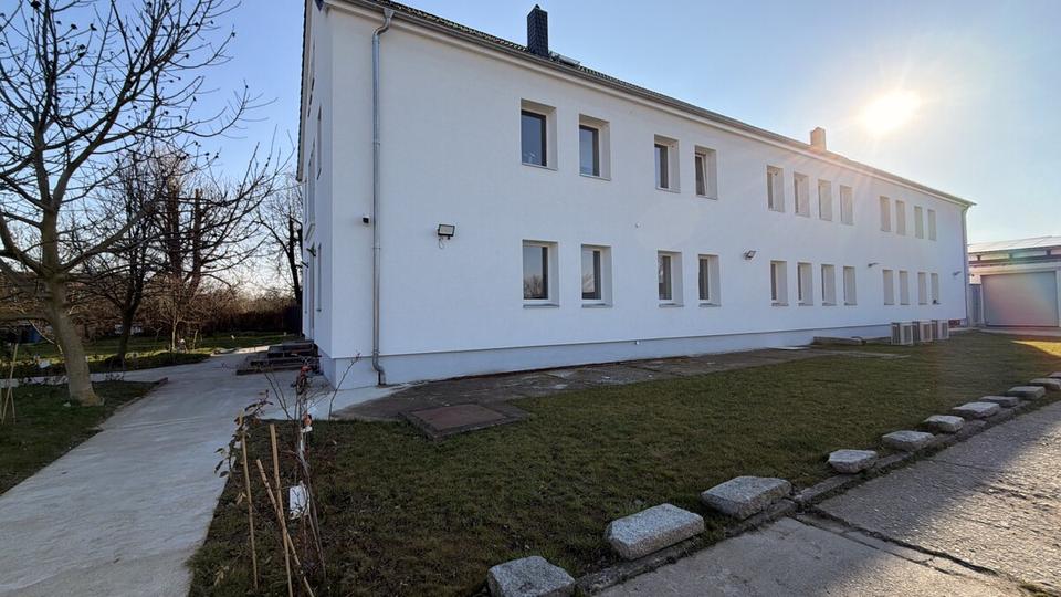 Etagenwohnung Leuna - 4 Zimmer, 80 m&sup2;, 800&euro; | Angebot:26367181