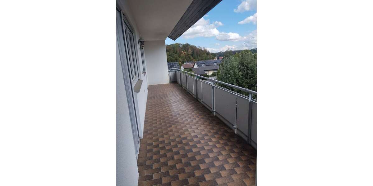 Etagenwohnung Warthausen - 4.5 Zimmer, 130 m&sup2;, 1.100&euro; | Angebot:27291844