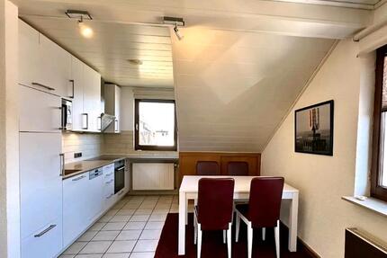 2 Zimmerwohnung mit Einbauküche und Klimaanlage zimmer