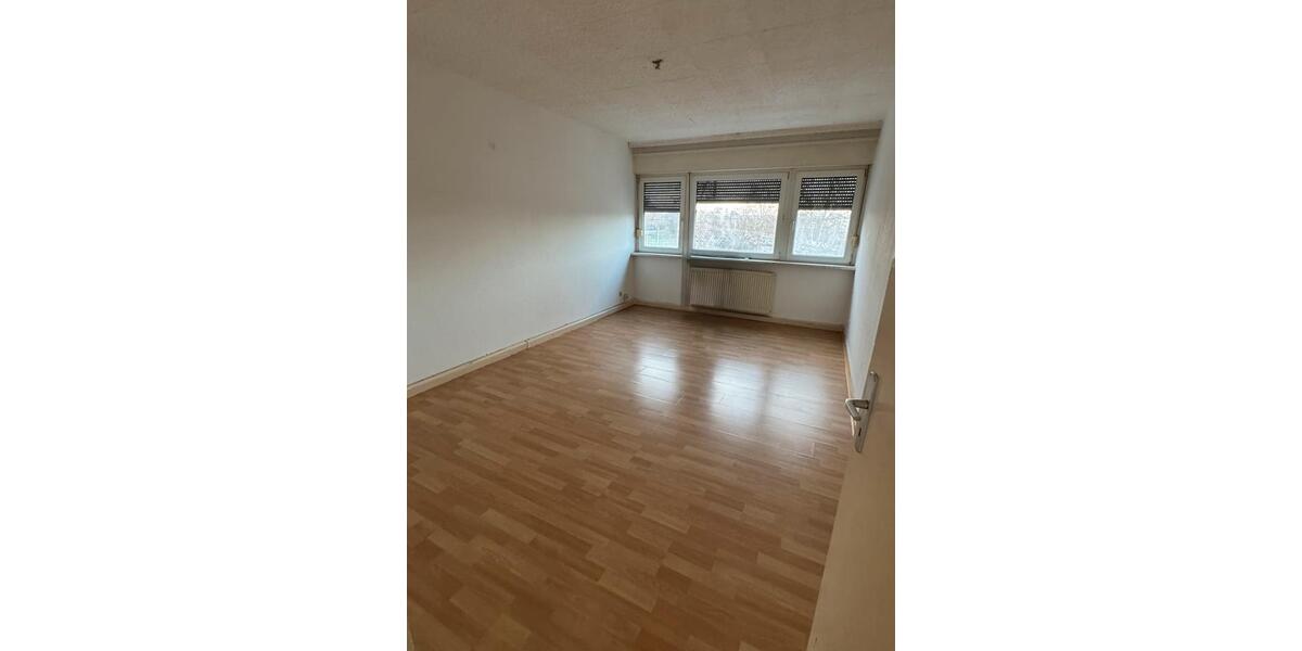 Etagenwohnung Völklingen - 2 Zimmer, 50 m&sup2;, 450&euro; | Angebot:25053297