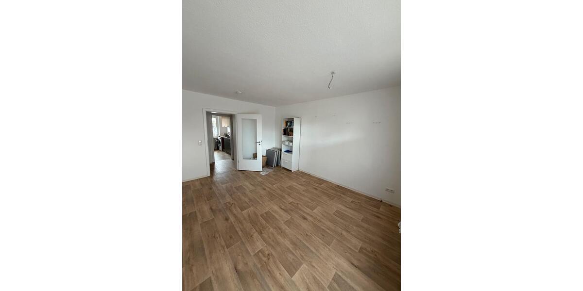 Hochparterre Eisenberg - 3 Zimmer, 60 m&sup2;, 650&euro; | Angebot:25962243