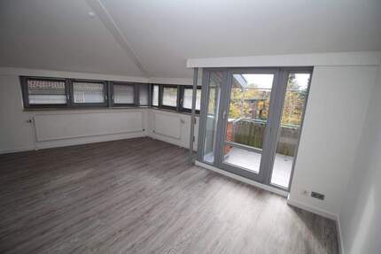 Besichtigung am 23.10. um 13.00 Uhr, Dreizimmerwohnung mit Balkon 3 zimmer