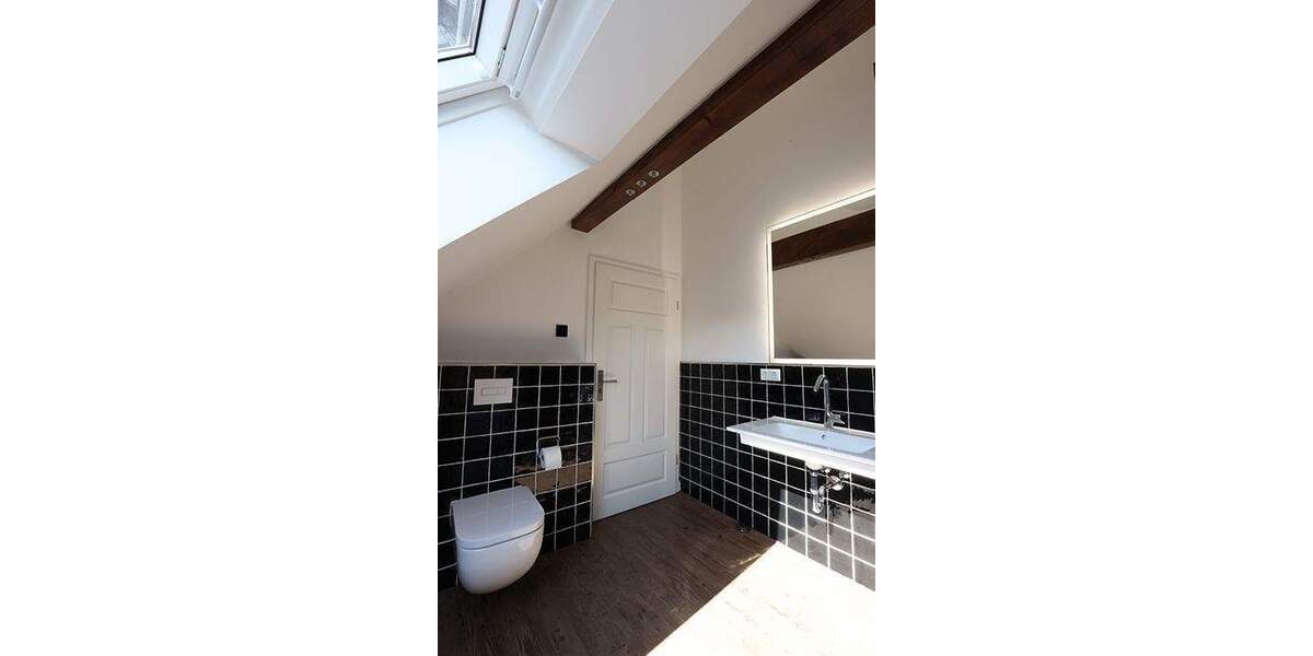 Mehrfamilienhaus, Wohnhaus Weimar Schöndorf - 7 Zimmer, 300 m&sup2;, 2.900&euro; | Angebot:25735128