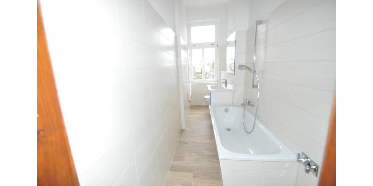 Etagenwohnung Prenzlau - 4 Zimmer, 111 m&sup2;, 1.000&euro; | Angebot:25483984
