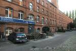 Ein Arbeitsplatz in altem Fabrikgebäude mitten in Berlin-Moabit - All-in-Miete