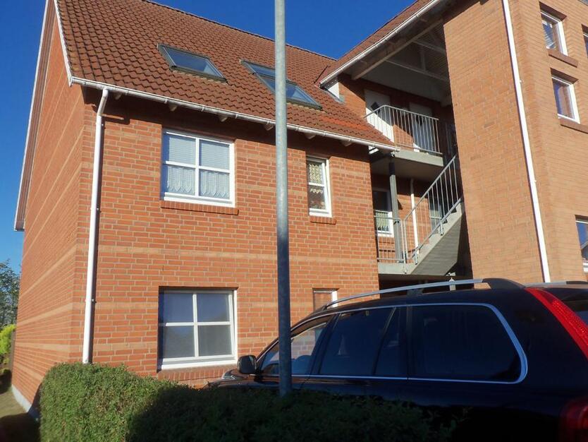 ANFRAGESTOPP 2-Raum-DG-Wohnung Barlower Weg Schwerin