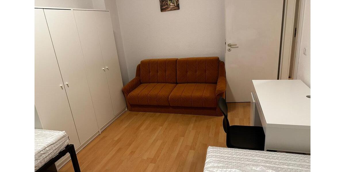 Wohnen auf Zeit Berlin Hellersdorf - 4 Zimmer, 68 m&sup2;, 450&euro; | Angebot:26386504
