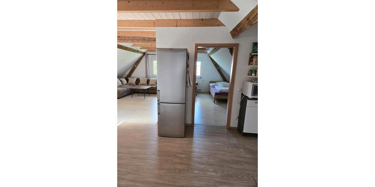 Dachgeschoßwohnung Pentling - 2 Zimmer, 120 m&sup2;, 1.200&euro; | Angebot:26638692
