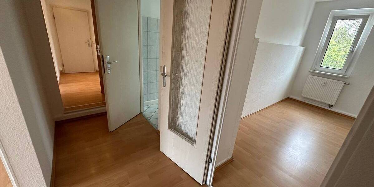 Zimmer Chemnitz Reichenbrand - 5 Zimmer, 100 m&sup2;, 599&euro; | Angebot:26080196