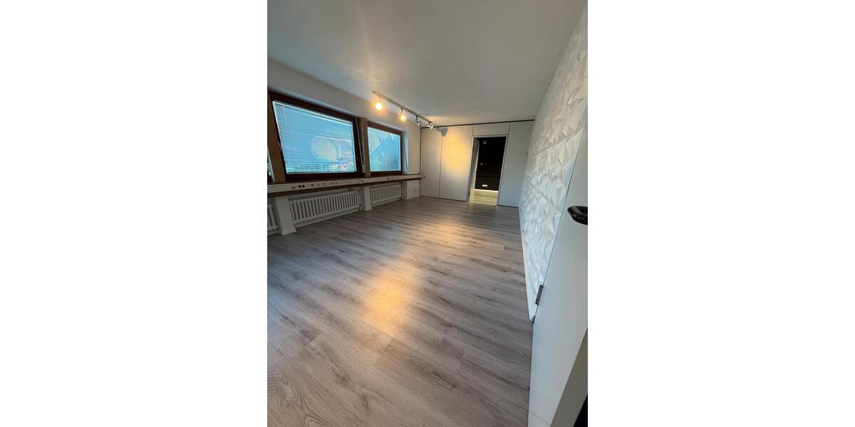 Erdgeschoßwohnung Bad Königshofen im Grabfeld - 5 Zimmer, 160 m&sup2;, 1.000&euro; | Angebot:19351823