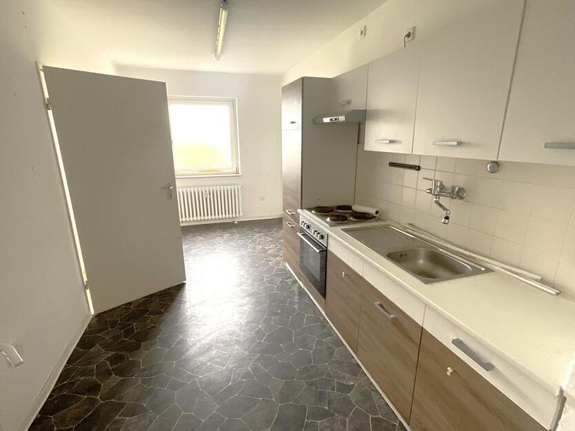 Frisch renovierte 2 Zimmerwohnung mit Balkon
