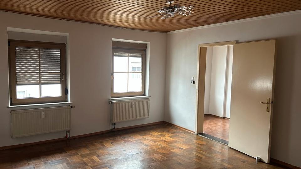 Etagenwohnung Ichenhausen - 3 Zimmer, 87 m&sup2;, 950&euro; | Angebot:25283553