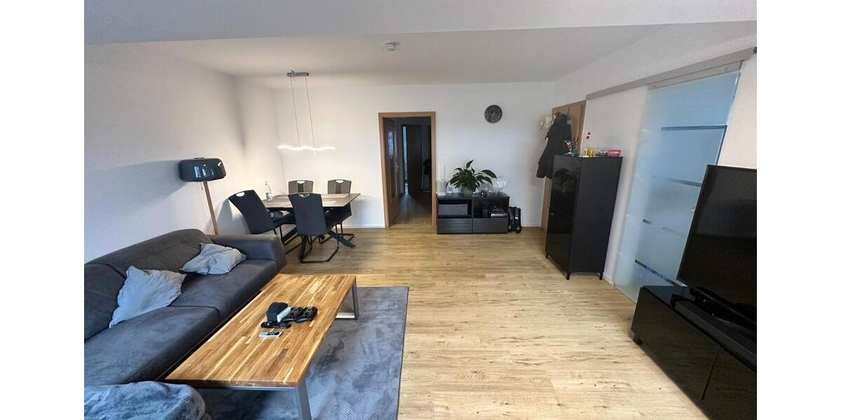 Dachgeschoßwohnung Lilienthal - 3 Zimmer, 70 m&sup2;, 1.000&euro; | Angebot:25952672