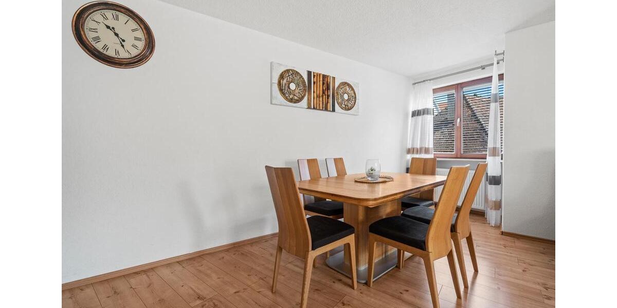 Etagenwohnung Markdorf - 4.5 Zimmer, 132 m&sup2;, 1.400&euro; | Angebot:26506387