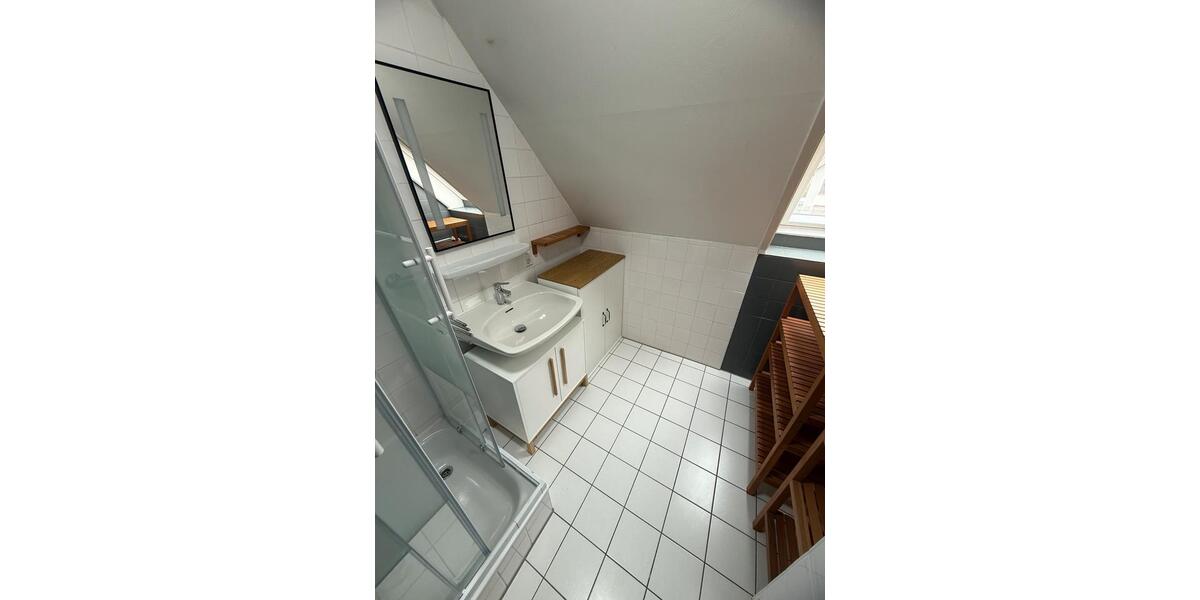 Dachgeschoßwohnung Neu-Ulm Ludwigsfeld - 1 Zimmer, 14 m&sup2;, 360&euro; | Angebot:24842942