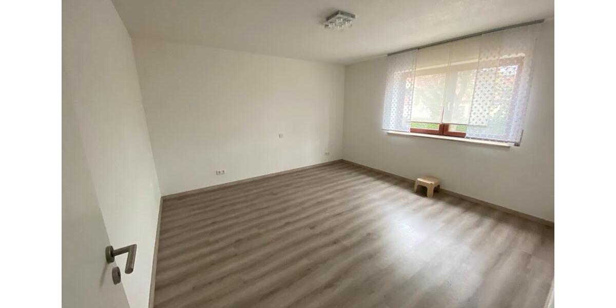 Erdgeschoßwohnung Nördlingen - 3 Zimmer, 90 m&sup2;, 950&euro; | Angebot:24658309