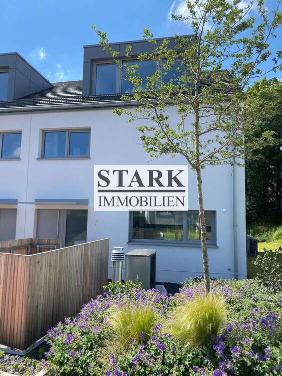 Haus zum Mieten in Sulzbach (Taunus) 4.100 € 251 m²
