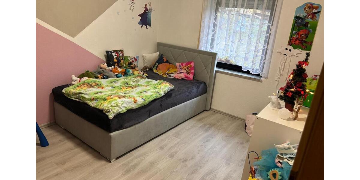 Freistehendes Einfamilienhaus in NailaLippertsgrün zu vermieten 7 zimmer