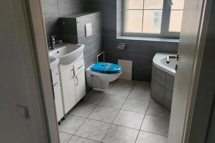 Sehr schöne,ruhige,moderne und kernsanierte 2-Zimmer-Wohnung