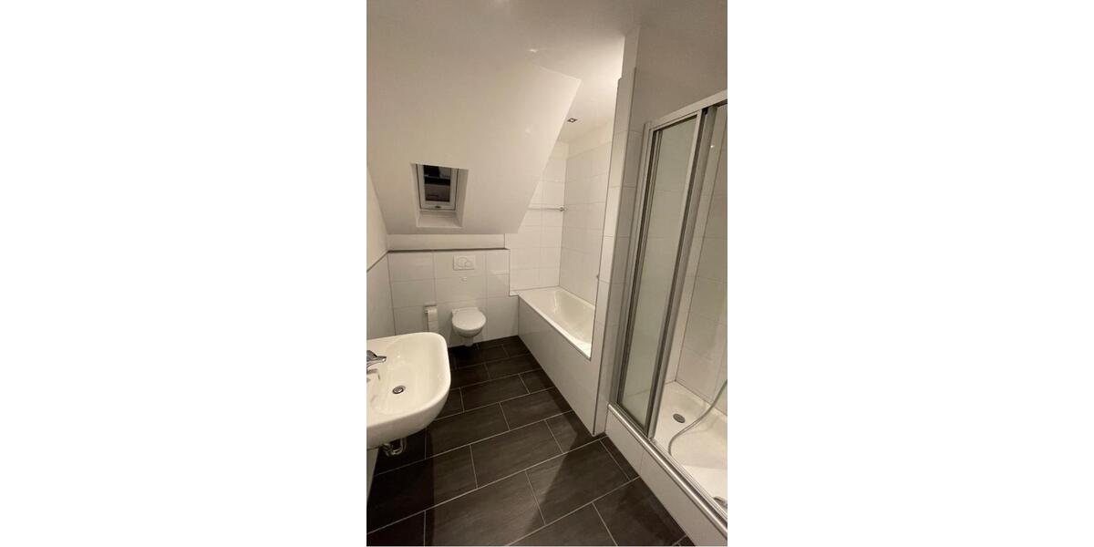 Dachgeschoßwohnung Königstein im Taunus - 3.5 Zimmer, 80 m&sup2;, 1.200&euro; | Angebot:25945224