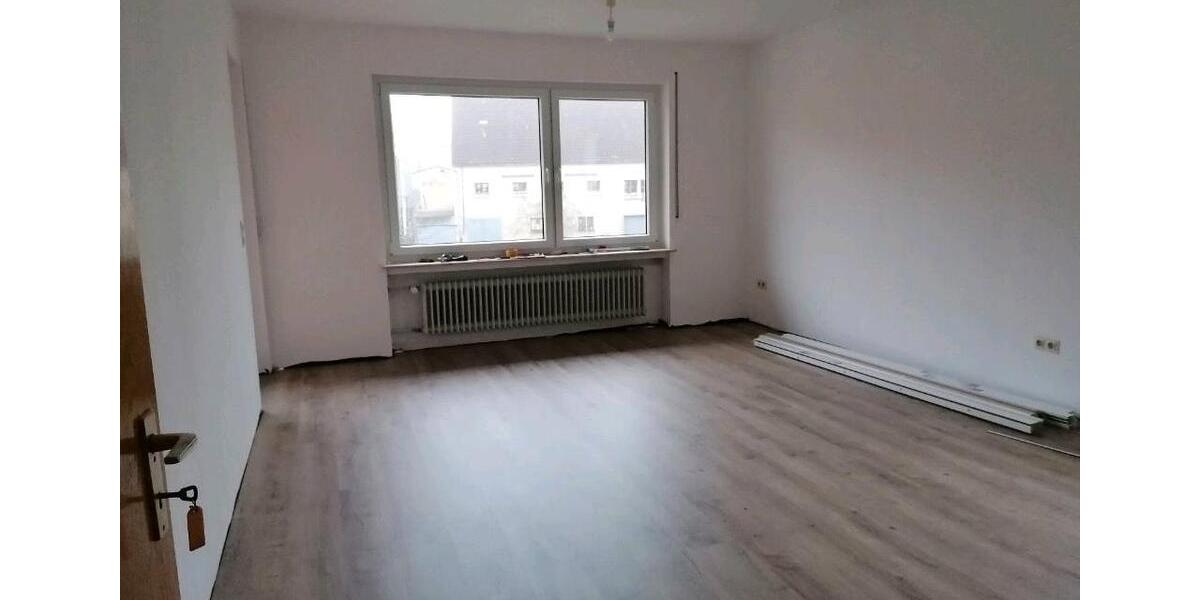 Etagenwohnung Adelshofen - 4 Zimmer, 113 m&sup2;, 790&euro; | Angebot:26522817