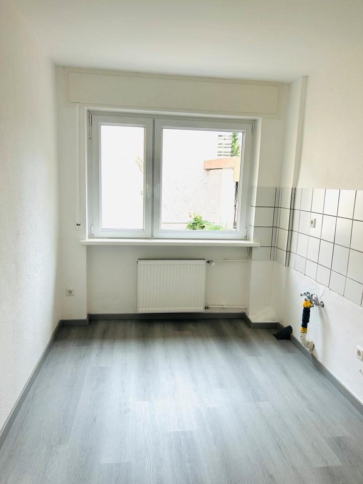stilvolle, renovierte 3-Zimmerwohnung mit Balkon in Karlsruhe zimmer