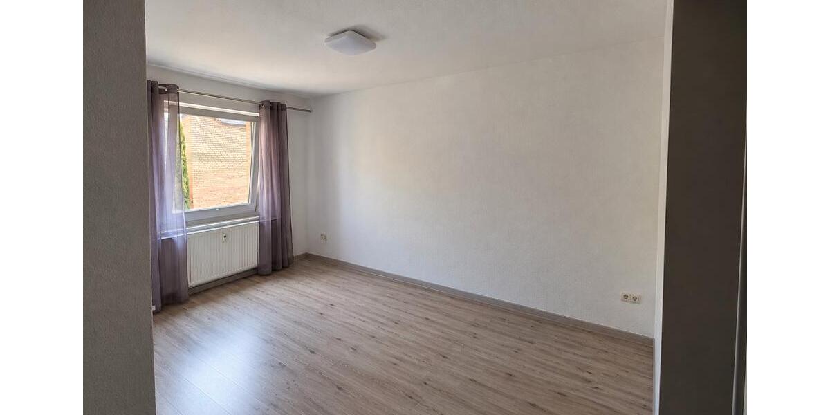 Hochparterre Sandersdorf-Brehna Brehna - 4 Zimmer, 120 m&sup2;, 800&euro; | Angebot:27650177