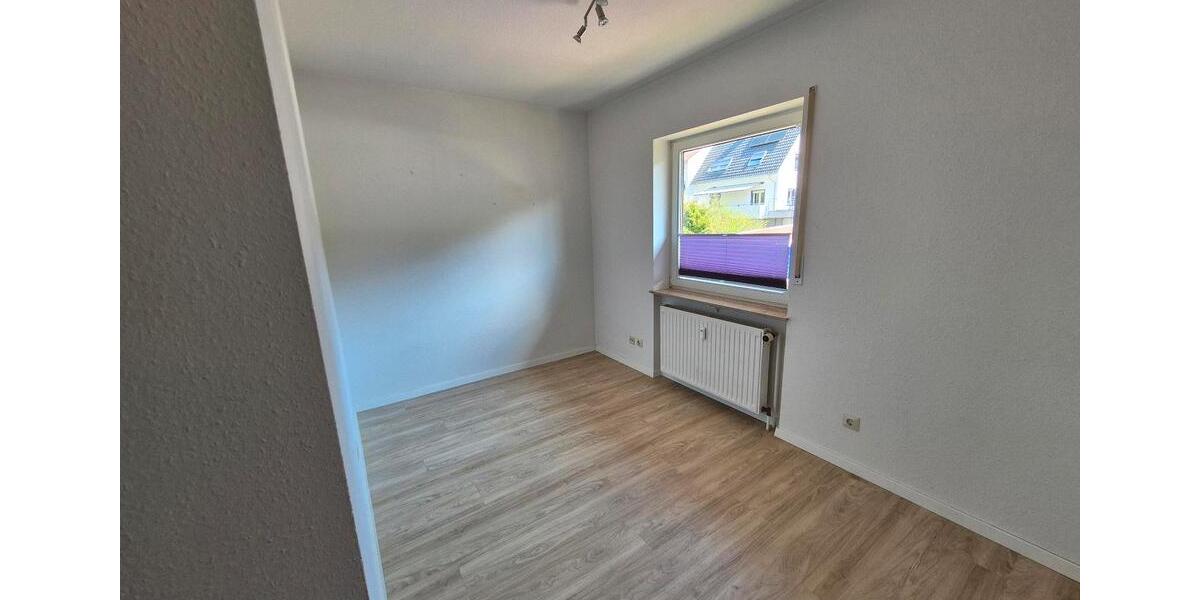 Dachgeschoßwohnung Brigachtal - 3.5 Zimmer, 87 m&sup2;, 880&euro; | Angebot:26336077
