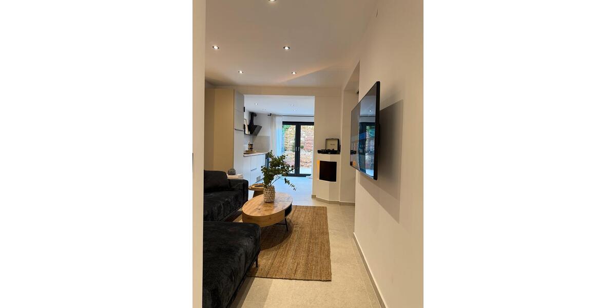 Erdgeschoßwohnung Worms - 2 Zimmer, 80 m&sup2;, 1.650&euro; | Angebot:23198128