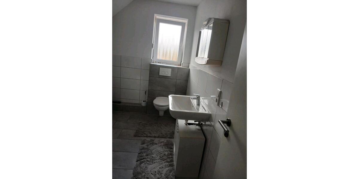 Dachgeschoßwohnung Schloß Holte-Stukenbrock Stukenbrock - 3 Zimmer, 75 m&sup2;, 750&euro; | Angebot:25968694