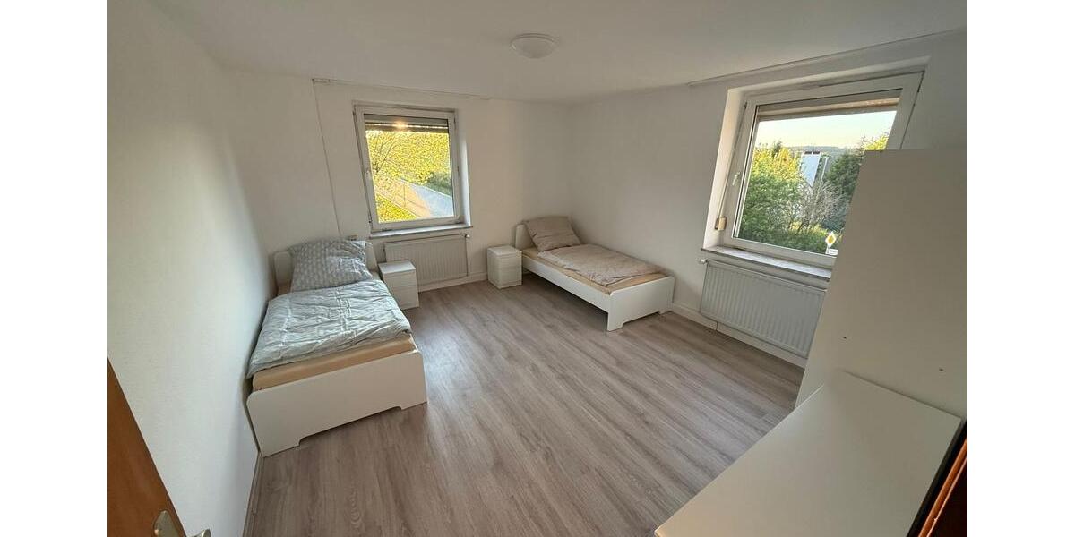 Wohnen auf Zeit Helmbrechts - 10 Zimmer, 110 m&sup2;, 20&euro; | Angebot:23554422